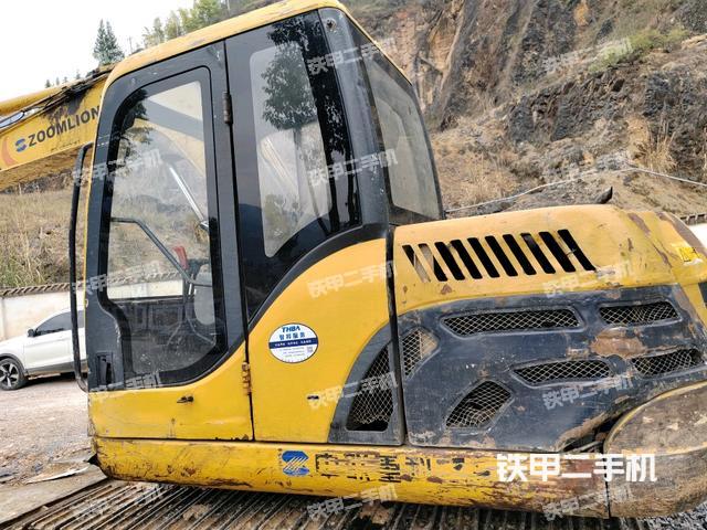 驾驶室顶部（整机外观）