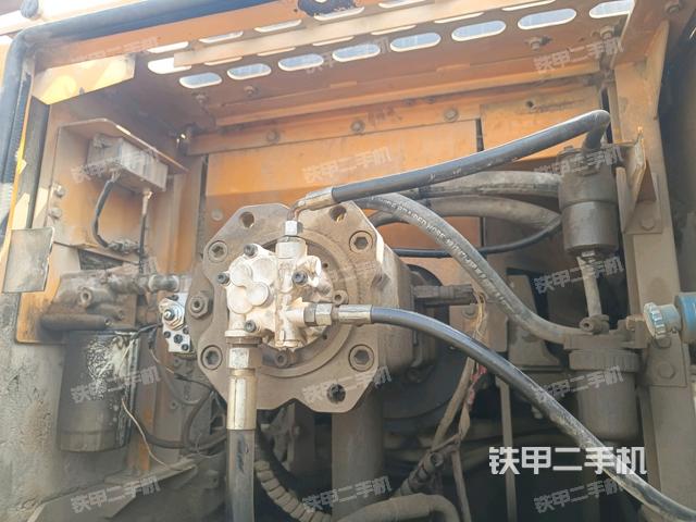 液壓泵斜45?右（大件艙室）