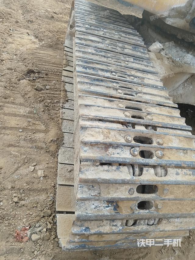 单侧履带整体（整机外观）