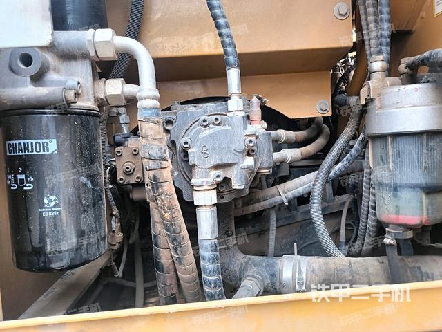 液壓泵斜45?左（大件艙室）