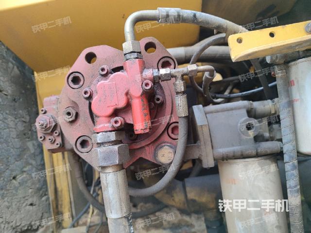 液壓泵斜45?右(大件艙室) 液壓泵斜45?右(大件艙室)