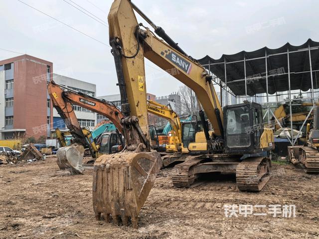 右前45(整機(jī)外觀) 右前45(整機(jī)外觀)