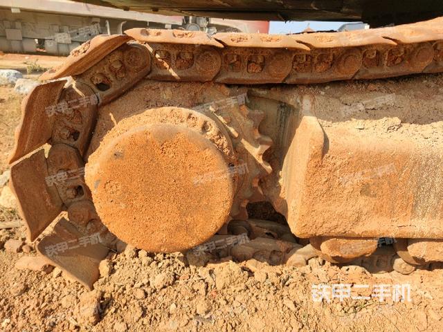 右驅(qū)動輪（行走機(jī)構(gòu)）