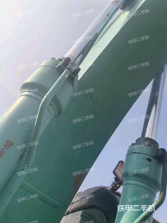 大臂油缸整體?豎拍（工作和回轉(zhuǎn)裝置）