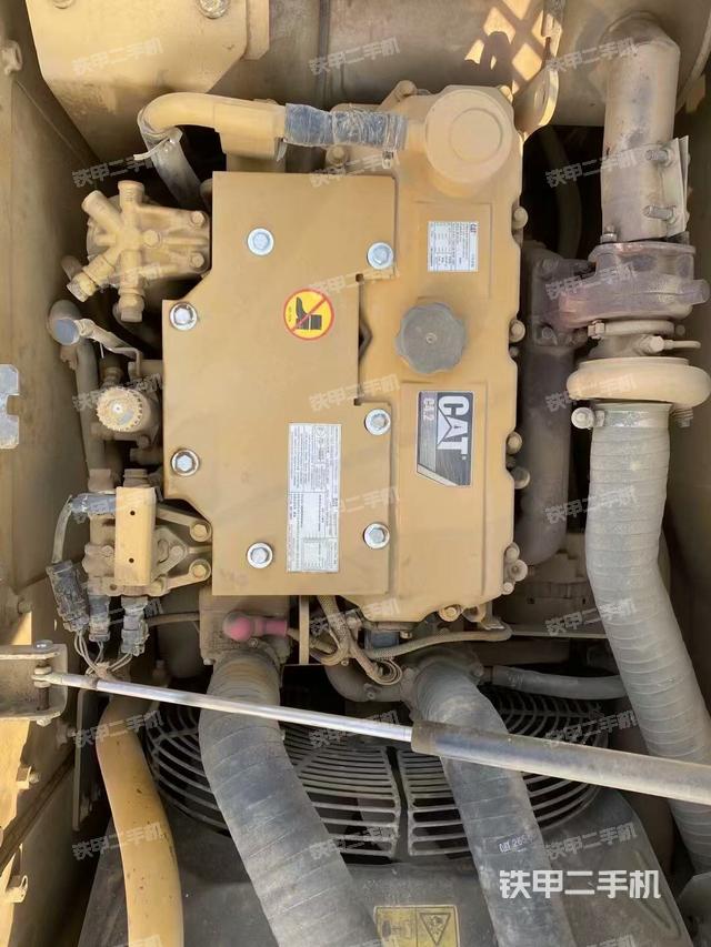 發(fā)動(dòng)機(jī)整體俯視(整機(jī)外觀) 發(fā)動(dòng)機(jī)整體俯視(整機(jī)外觀)