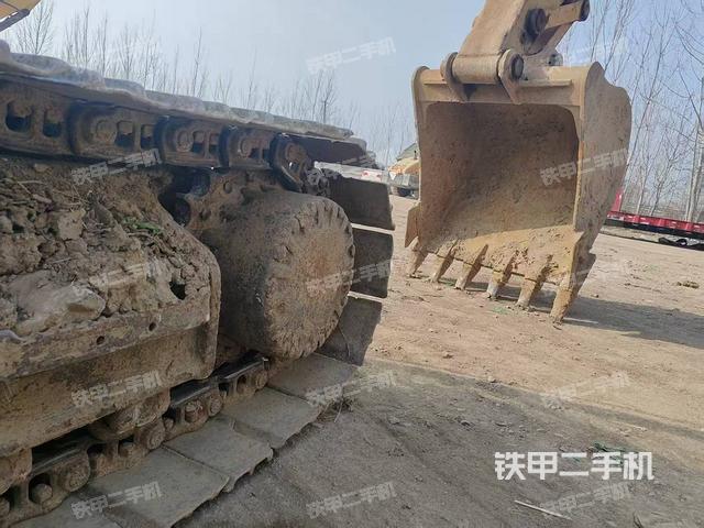 单侧履带整体（整机外观）