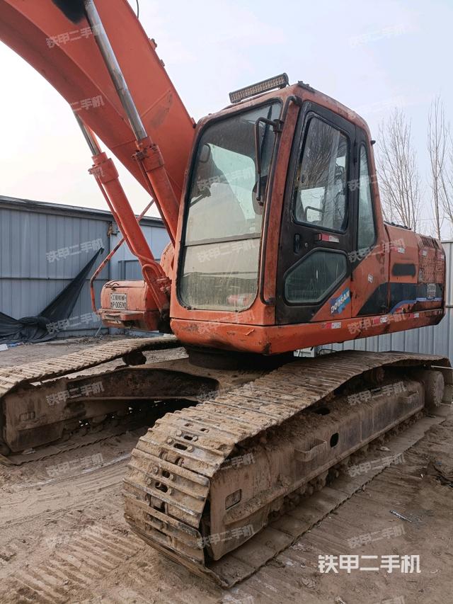 转盘和下车架正前（工作和回转装置）