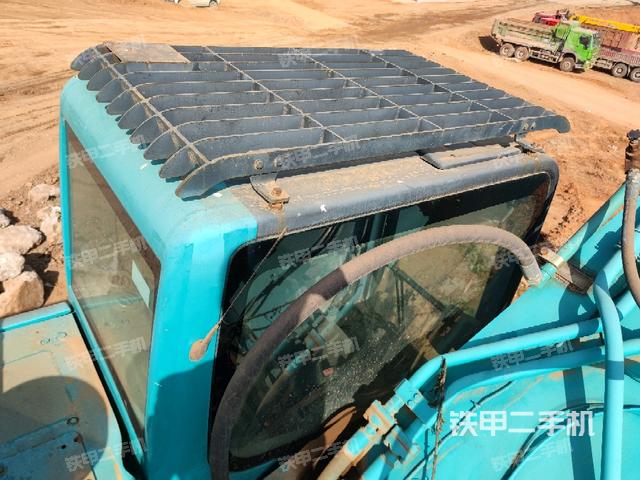 駕駛室頂部俯視（上車部件）