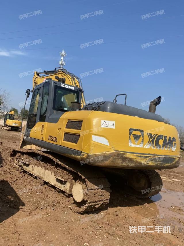 右后45(整機(jī)外觀) 右后45(整機(jī)外觀)