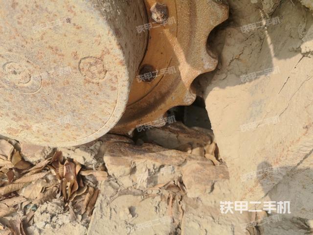 左驅(qū)動(dòng)輪（行走機(jī)構(gòu)）