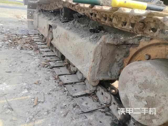 右側(cè)履帶整體?（行走機(jī)構(gòu)）