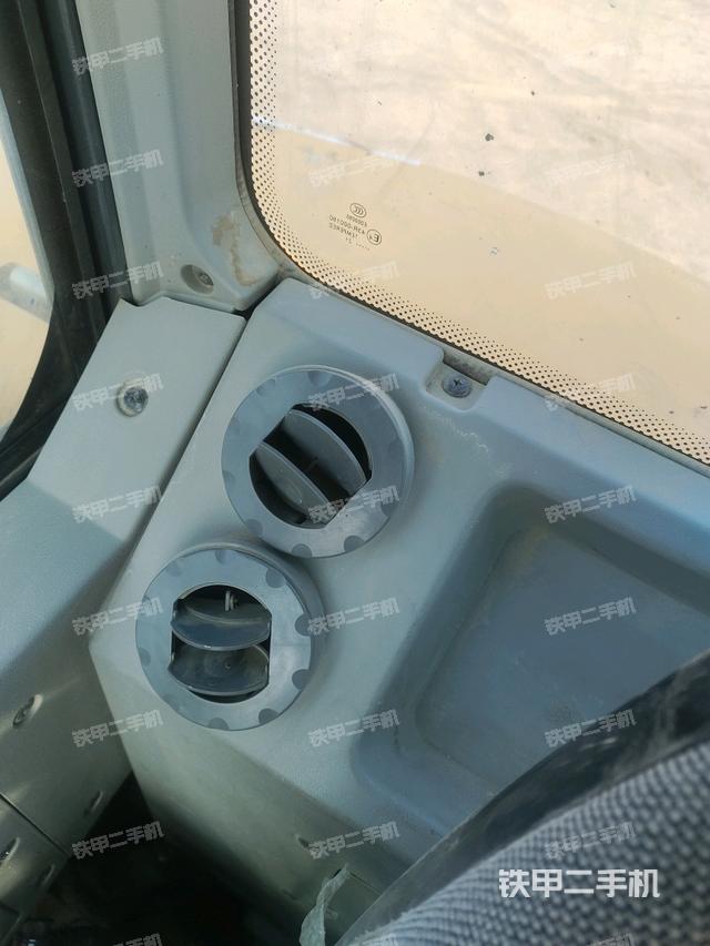 后窗玻璃角標(biāo)（駕駛室部分）