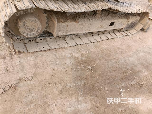 右側(cè)履帶整體?(行走機構) 右側(cè)履帶整體?(行走機構)