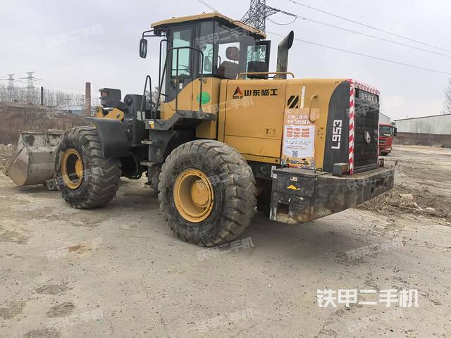 駕駛室工作臺(tái)（整機(jī)外觀及大件）