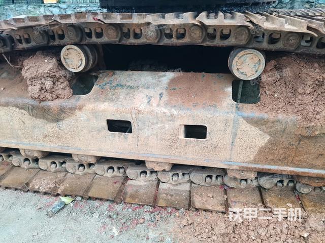 左側(cè)行走馬達(dá)蓋板（行走機(jī)構(gòu)）