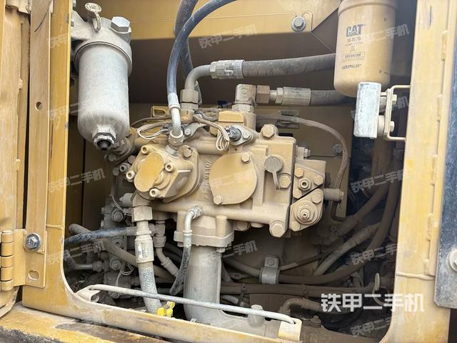 液壓泵室(大件艙室) 液壓泵室(大件艙室)