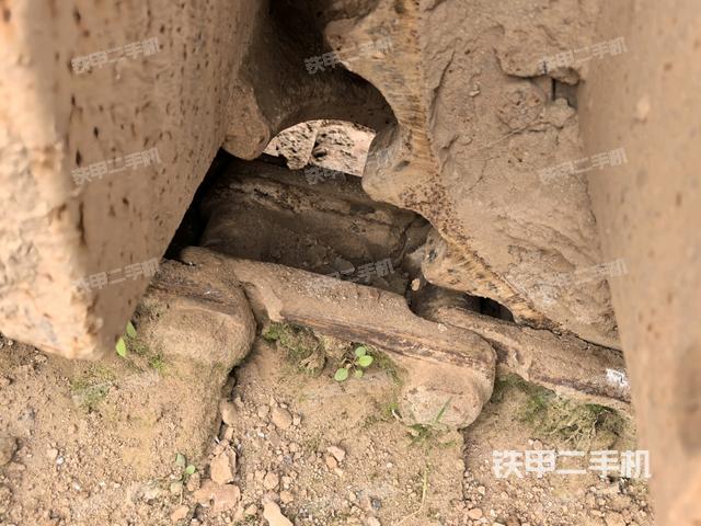 右侧履带整体（行走机构）