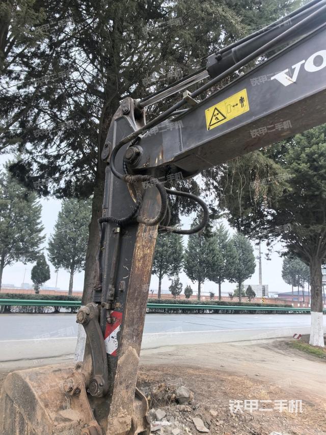 小臂整體左后（工作和回轉(zhuǎn)裝置）