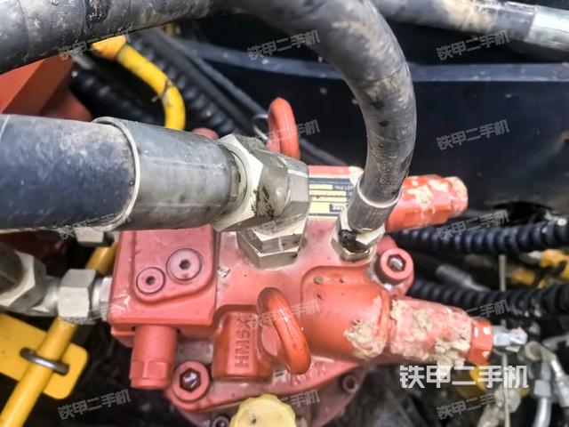 回轉(zhuǎn)馬達(dá)（上車部件）