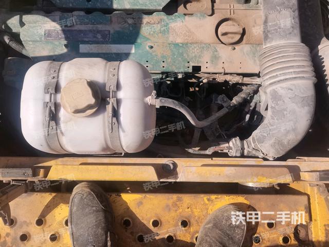 增壓器特寫(xiě)(上車部件) 增壓器特寫(xiě)(上車部件)
