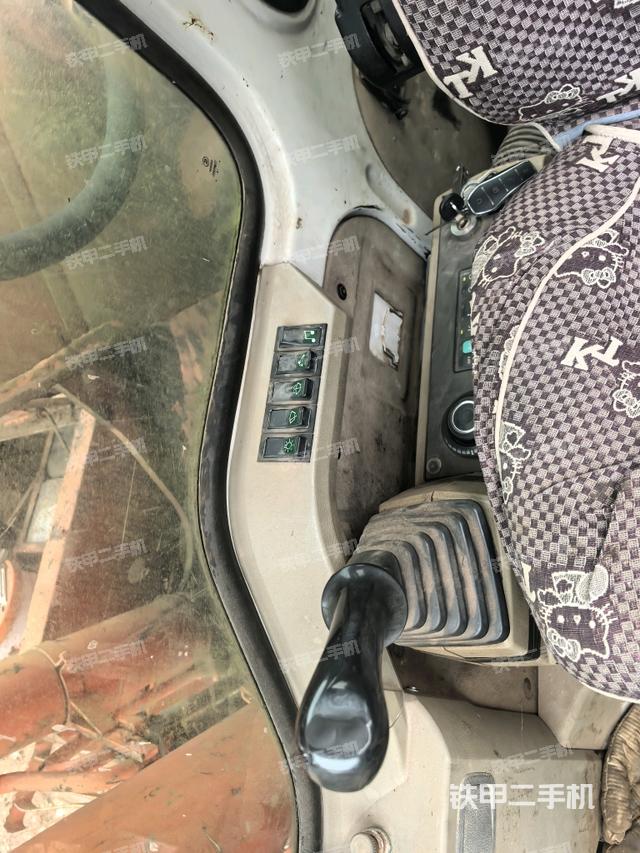 座椅后部（驾驶室部分）