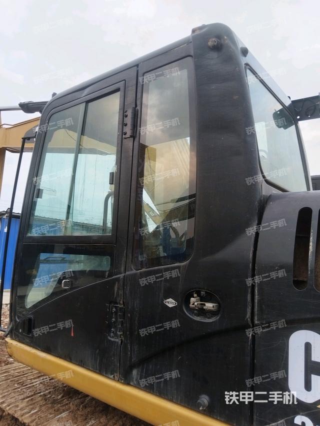 駕駛室左后45度（駕駛室部分）