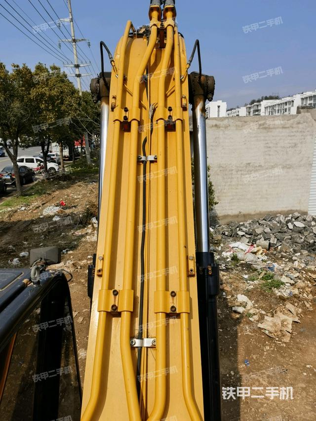 大臂背部俯視（工作和回轉(zhuǎn)裝置）