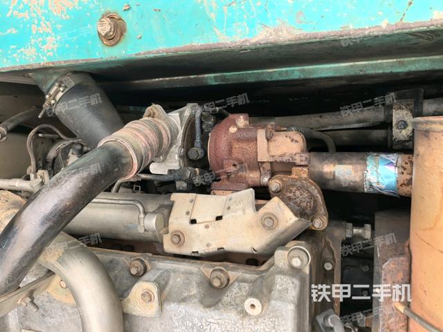 神钢SK260LC-8挖掘机的设备实拍-第46张实拍照片