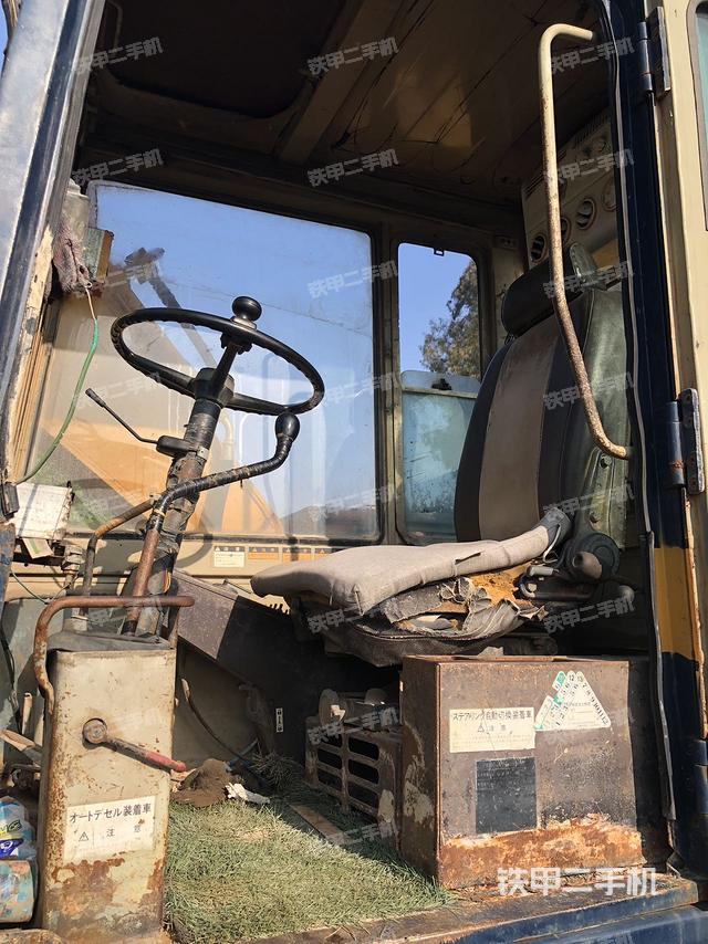 驾驶室整体（整机外观）