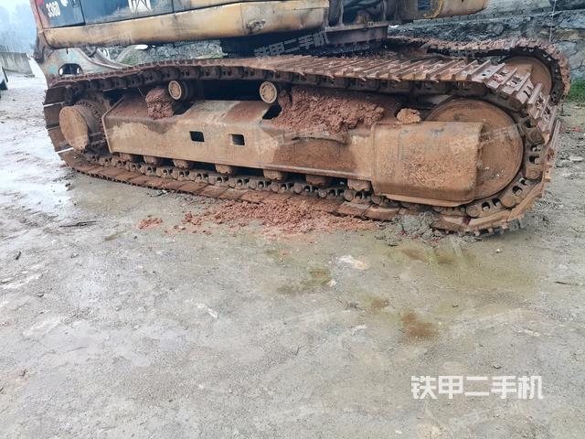 左導(dǎo)向輪（行走機(jī)構(gòu)）