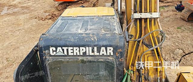 驾驶室顶部（整机外观）