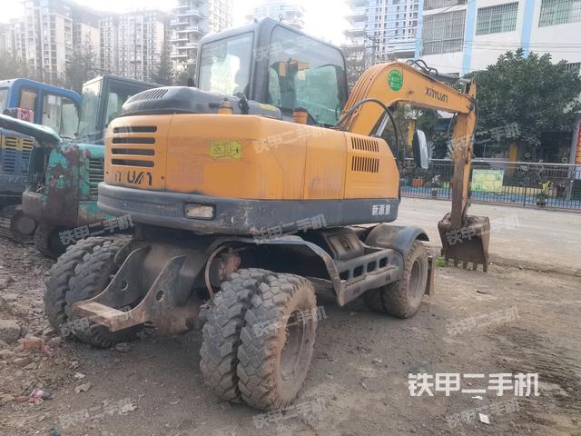新源XYB75W-8挖掘机的设备实拍-第3张实拍照片