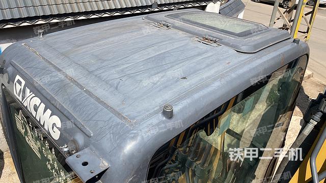 駕駛室頂部（整機外觀）