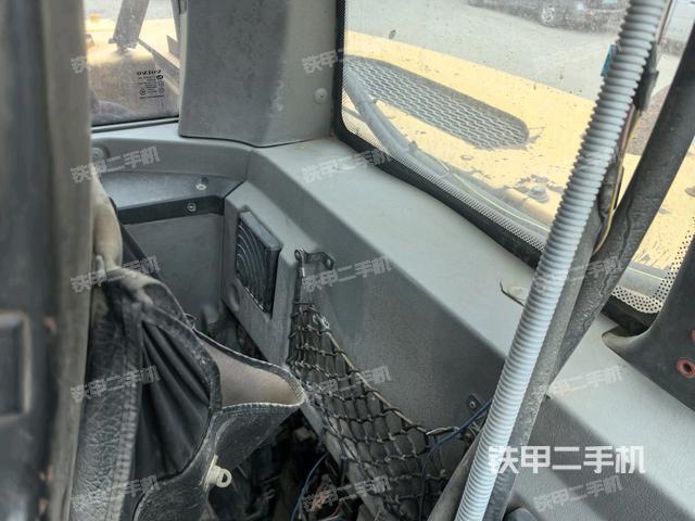 座椅后部（駕駛室部分）