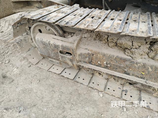 左驅(qū)動(dòng)輪(行走機(jī)構(gòu)) 左驅(qū)動(dòng)輪(行走機(jī)構(gòu))