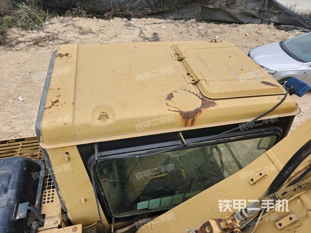 駕駛室頂部俯視（上車部件）