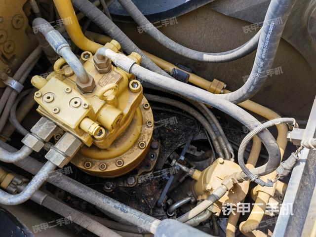 回轉(zhuǎn)馬達(dá)（上車部件）