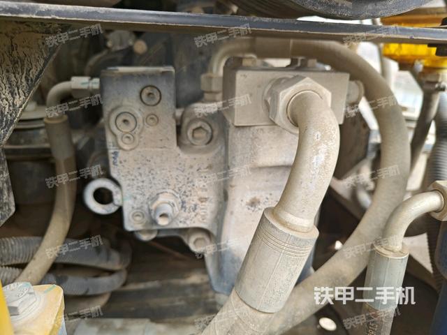 液壓泵室(大件艙室) 液壓泵室(大件艙室)