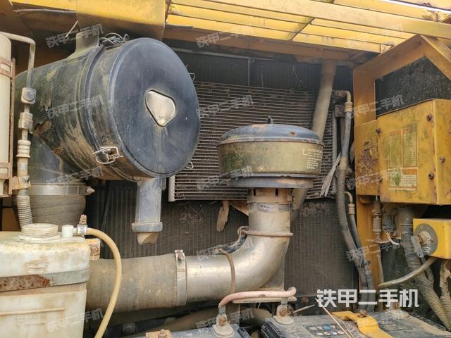 散熱器正面(大件艙室) 散熱器正面(大件艙室)