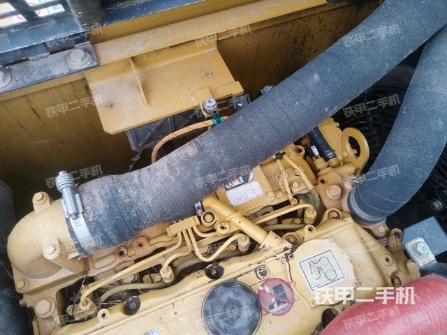 氣門室蓋螺絲特寫（上車部件）