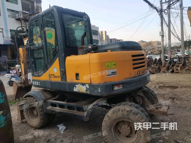 新源XYB75W-8挖掘机的设备实拍-第2张实拍照片