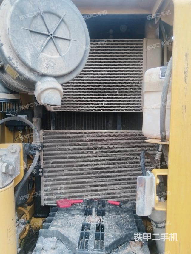 散熱器正面（大件艙室）