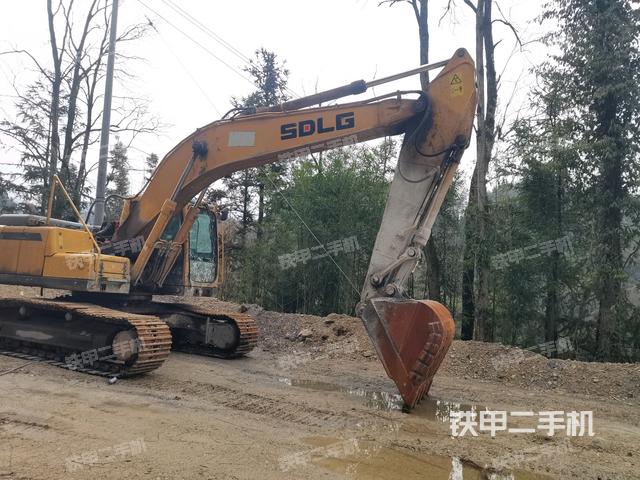 大臂整體?右側(cè)（工作和回轉(zhuǎn)裝置）