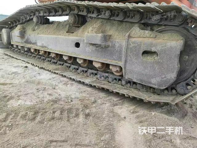 單側(cè)履帶整體（整機(jī)外觀）