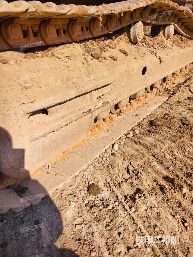 单侧履带整体（整机外观）