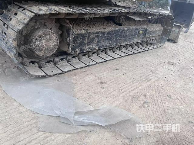 單側(cè)履帶整體（整機(jī)外觀）