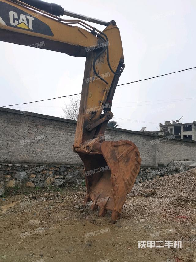 小臂整體右前（工作和回轉(zhuǎn)裝置）