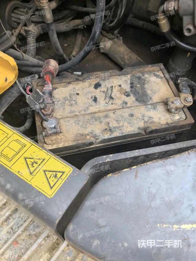 電瓶（大件艙室）