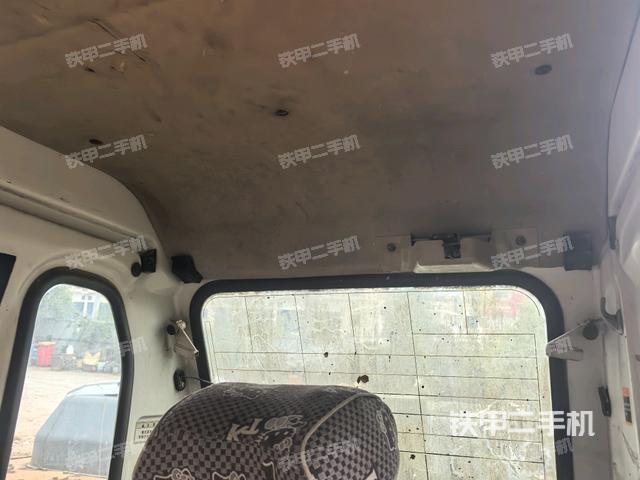 左后方玻璃角标（驾驶室部分）