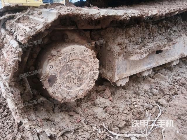 右驅(qū)動(dòng)輪（行走機(jī)構(gòu)）